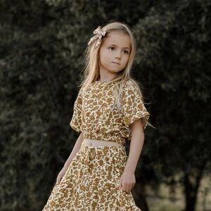 Rylee and cru Joelle top in gold garden 6/7 nwt